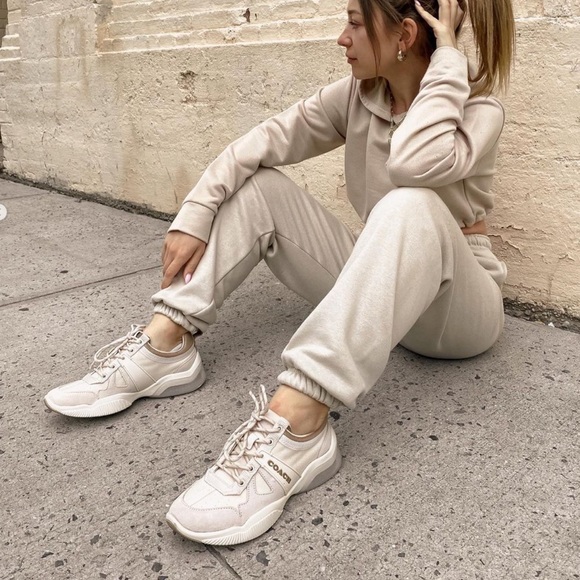 Coach Sneakers Beige - Picture 3 of 11